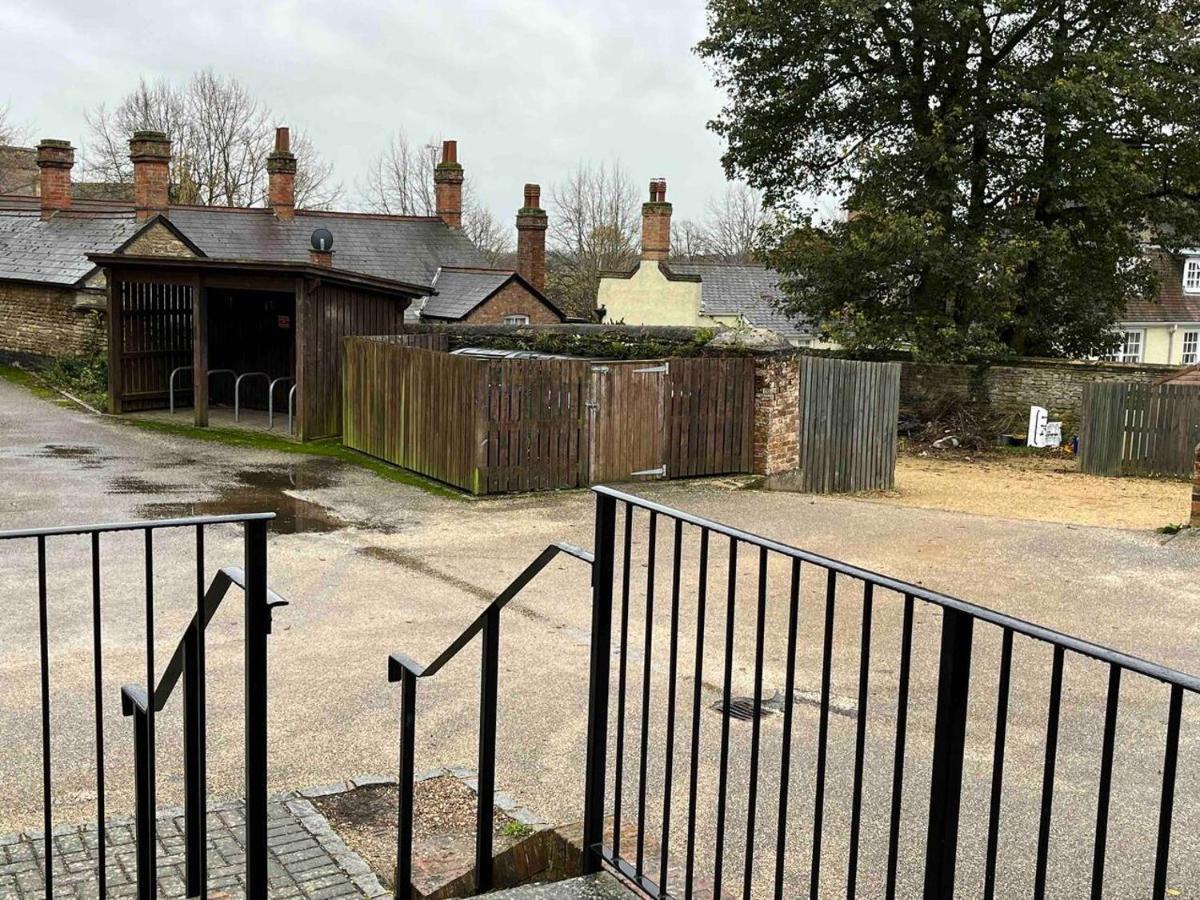 Villa Unique Old Auction House Brackley  Exterior foto